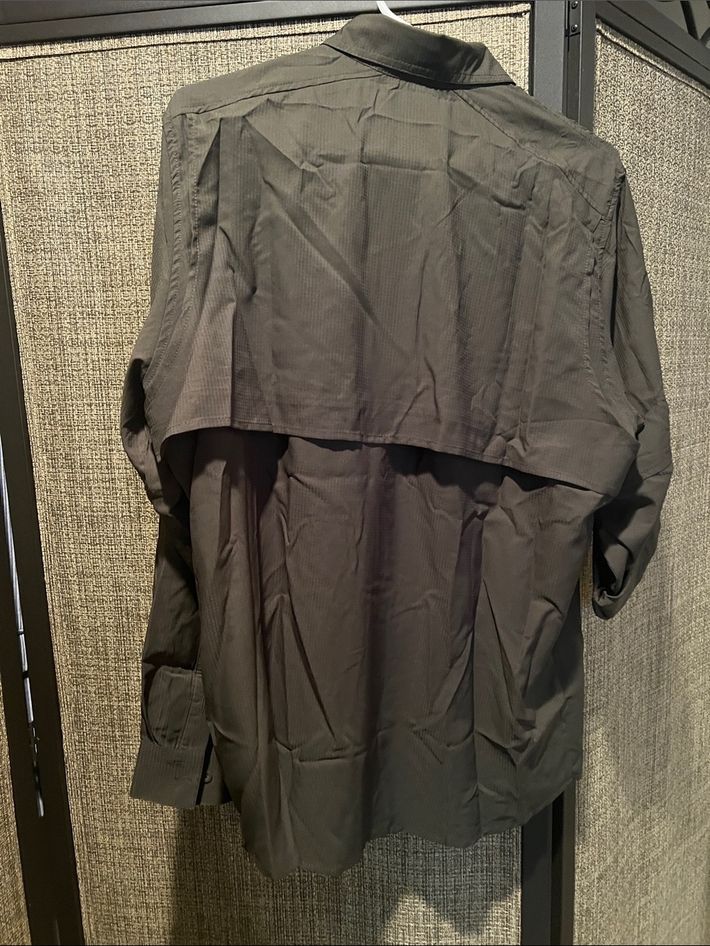 Women’s Olive Green Button-Front Utility Shirt - Picture 6 of 6